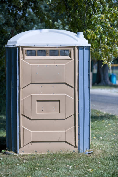 Portable Toilet Options We Offer in Port Clinton, OH